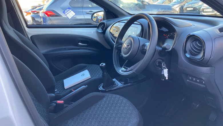 Toyota Aygo X 1.0 VVT-i Edge 5dr Petrol Hatchback